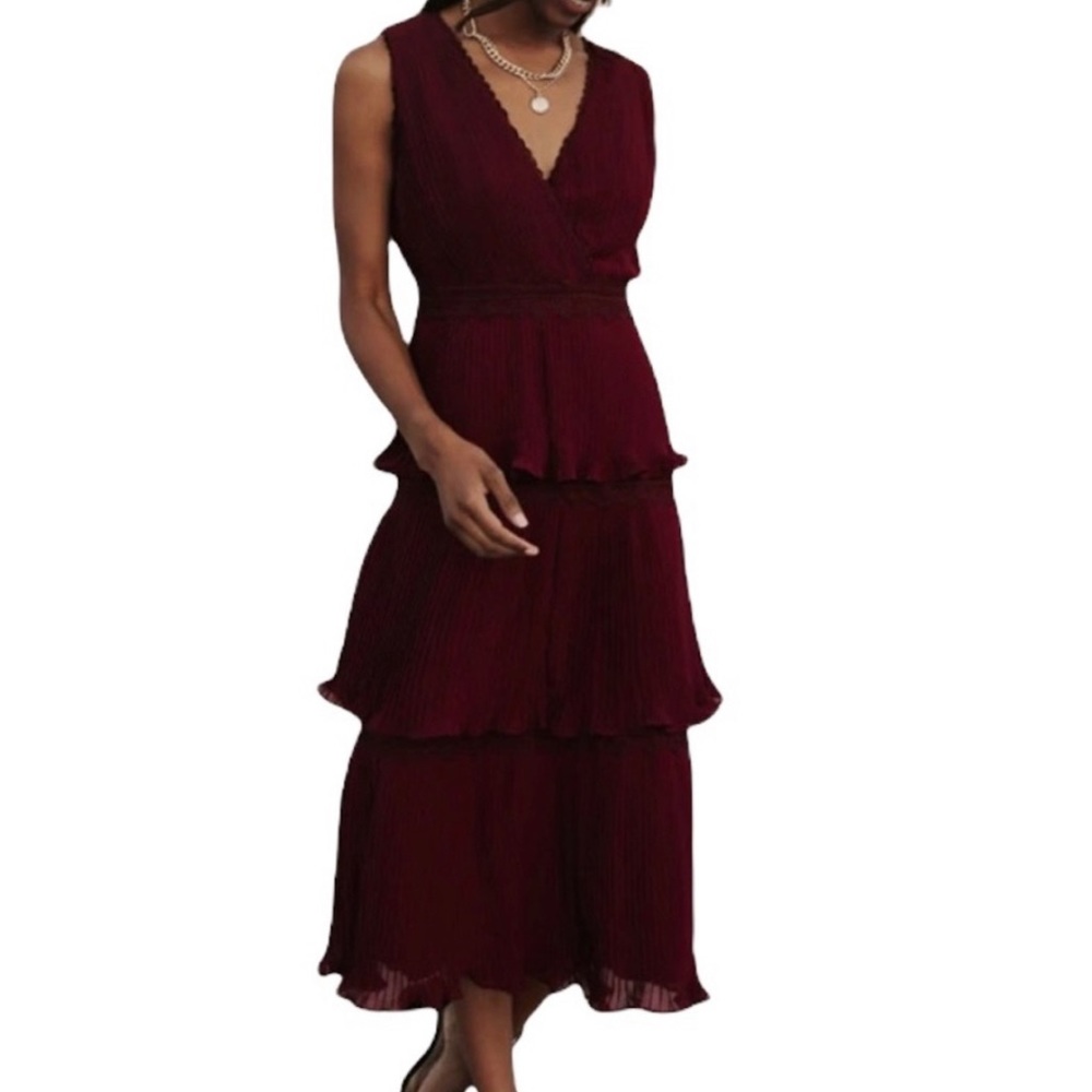 Böhme Tiered V Neck Dress in burgundy
